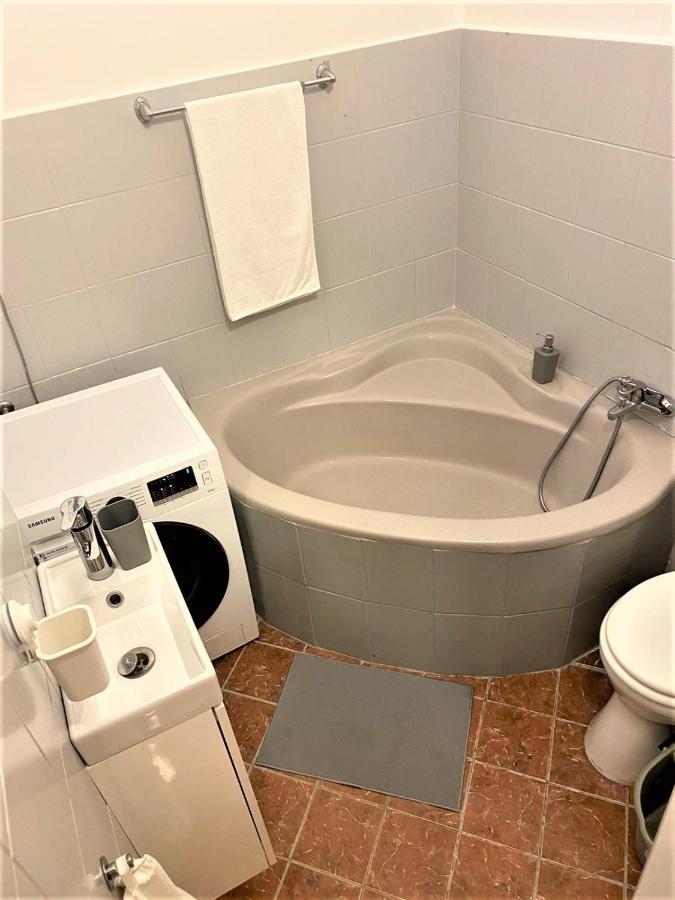 Апартаменты Quiet And Private Studio In The Center Будапешт Экстерьер фото