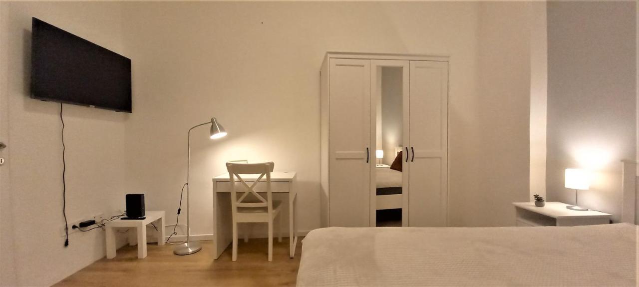 Апартаменты Quiet And Private Studio In The Center Будапешт Экстерьер фото