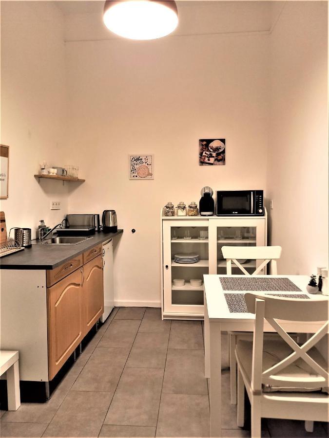 Апартаменты Quiet And Private Studio In The Center Будапешт Экстерьер фото